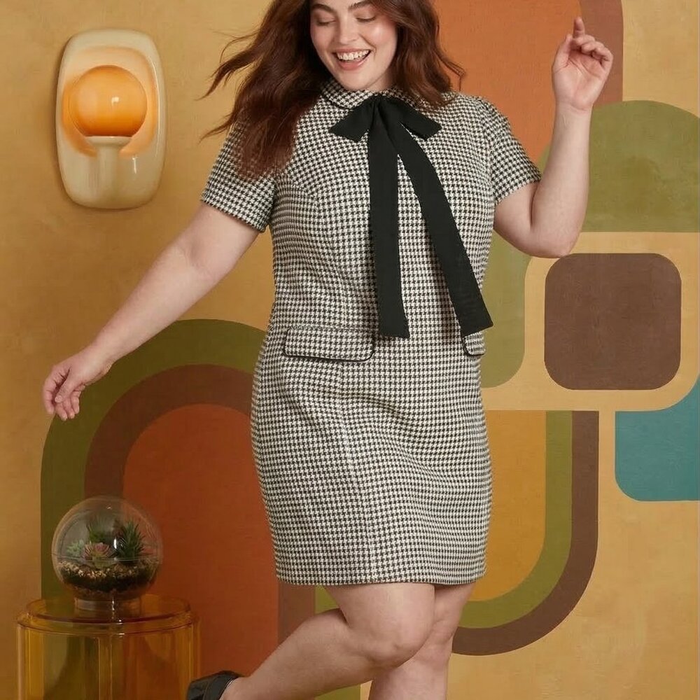 ModCloth Black and White Houndstooth Bow-Front Shift Dress